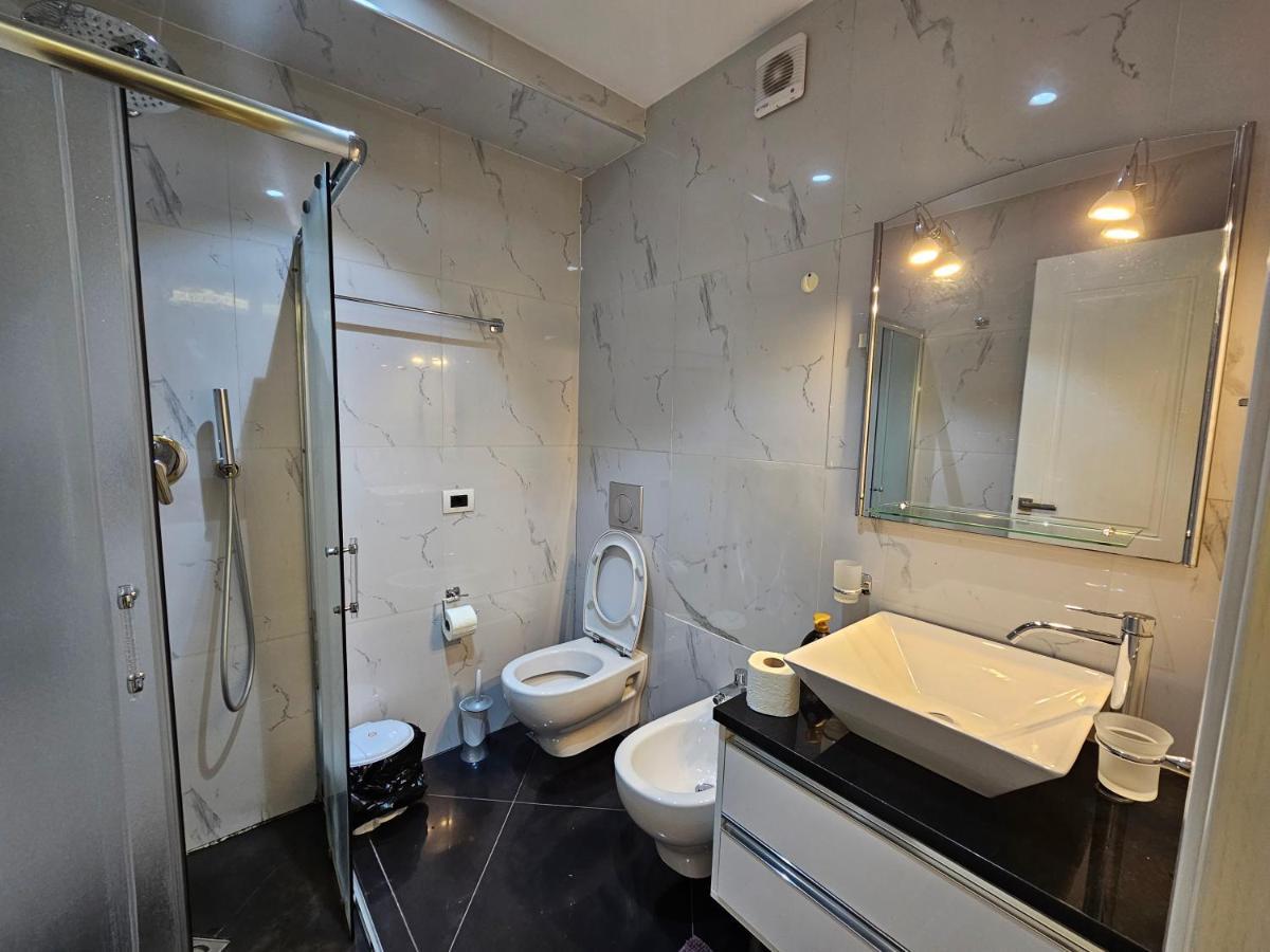 Tirana Central Exclusive 外观 照片